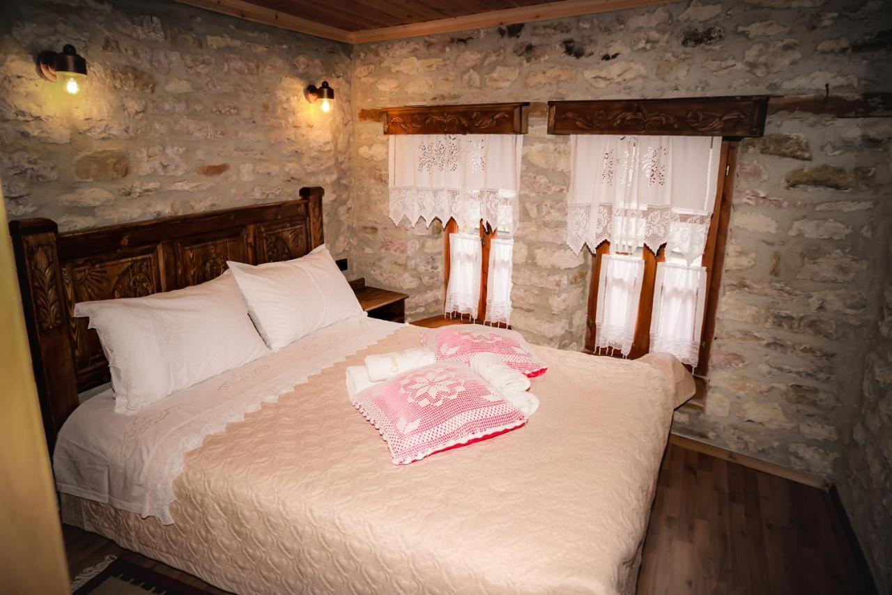 Medieval Rooms Gjirokaster Exterior photo