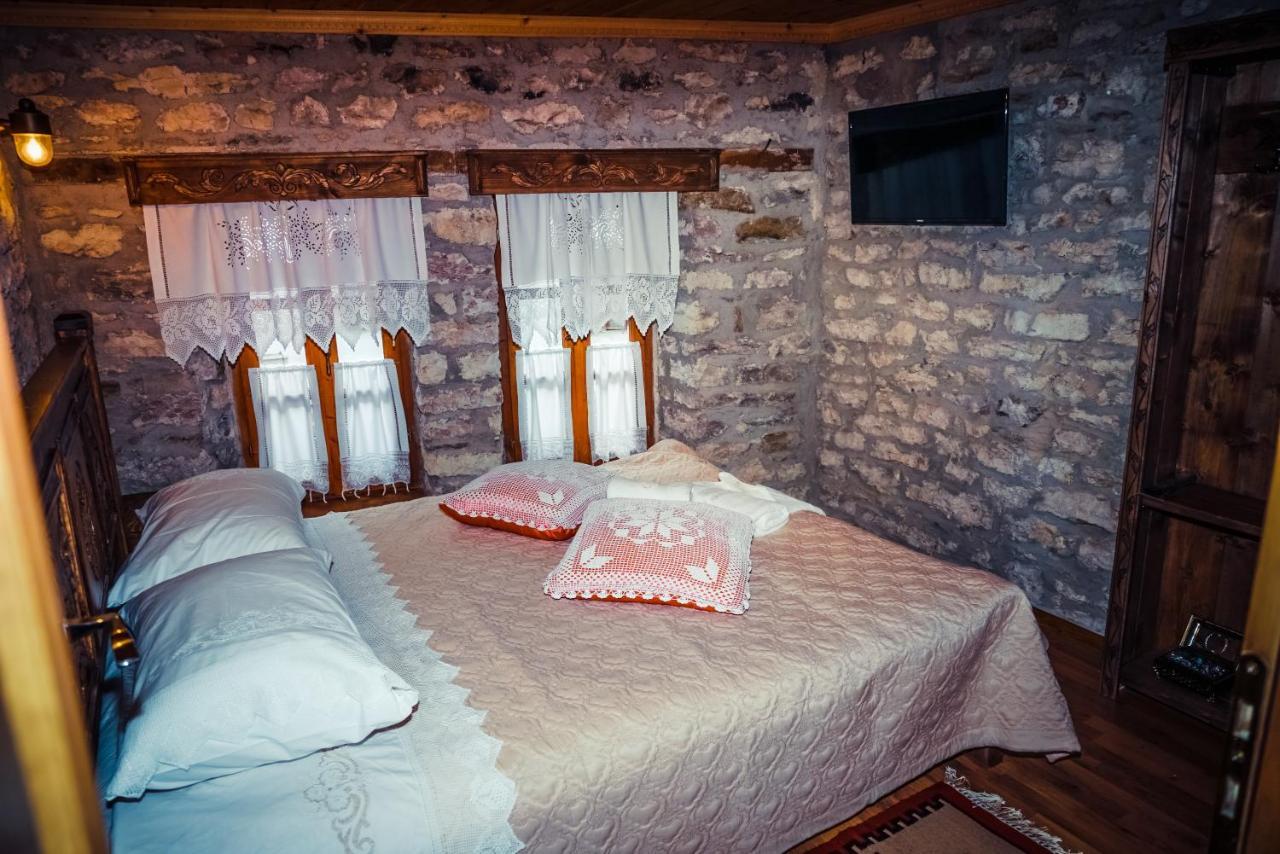 Medieval Rooms Gjirokaster Exterior photo