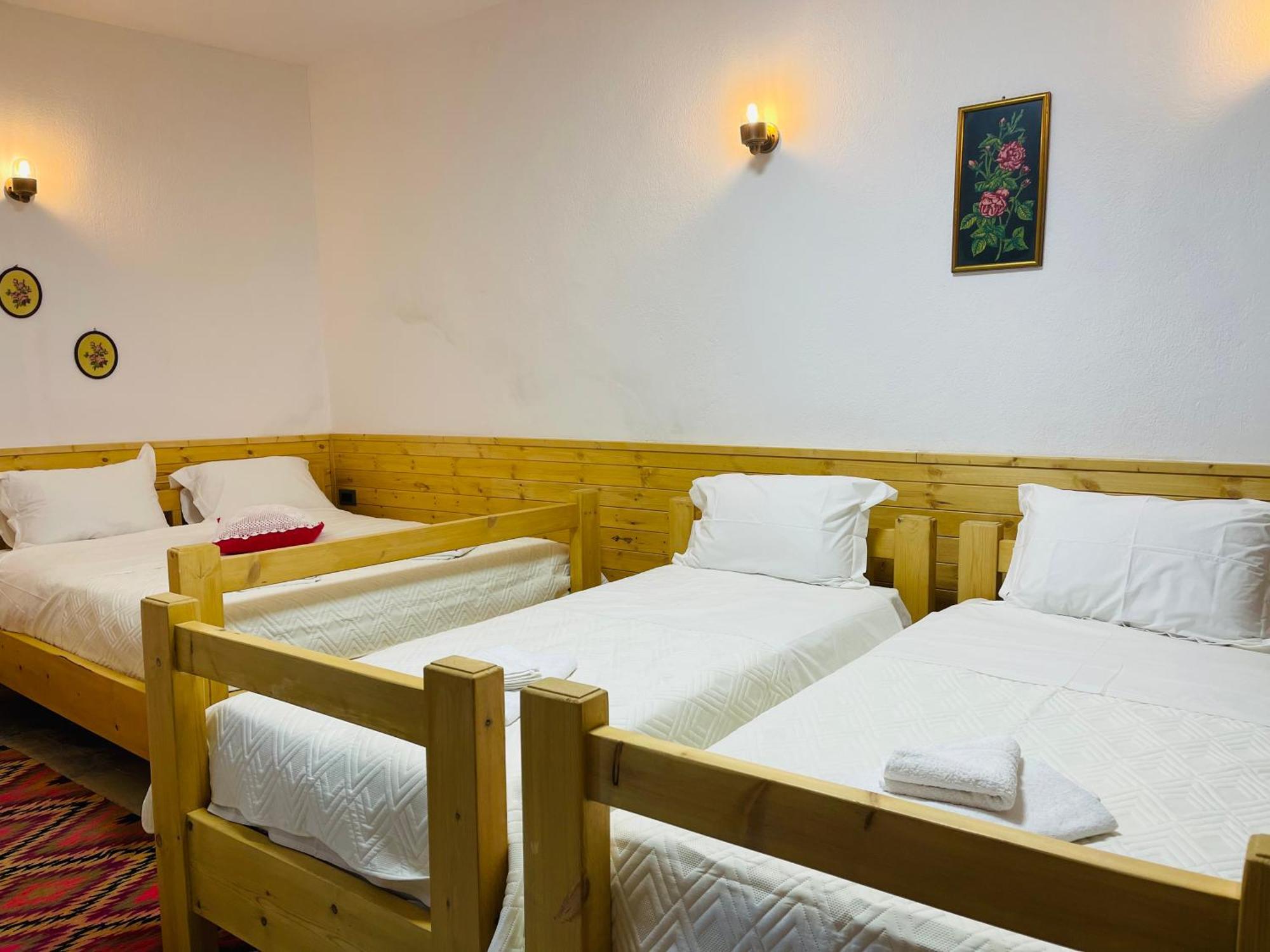 Medieval Rooms Gjirokaster Exterior photo